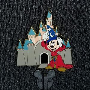 Disney Sorcerer Mickey Pin Sleeping Beauty Castle 2007 Festival of Dreams DLR